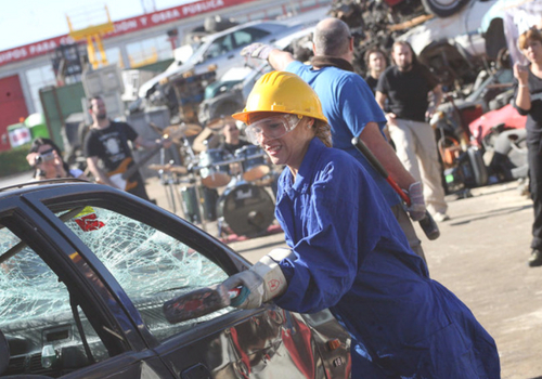 los autom�viles tambi�n son parte de esta destrucci�n